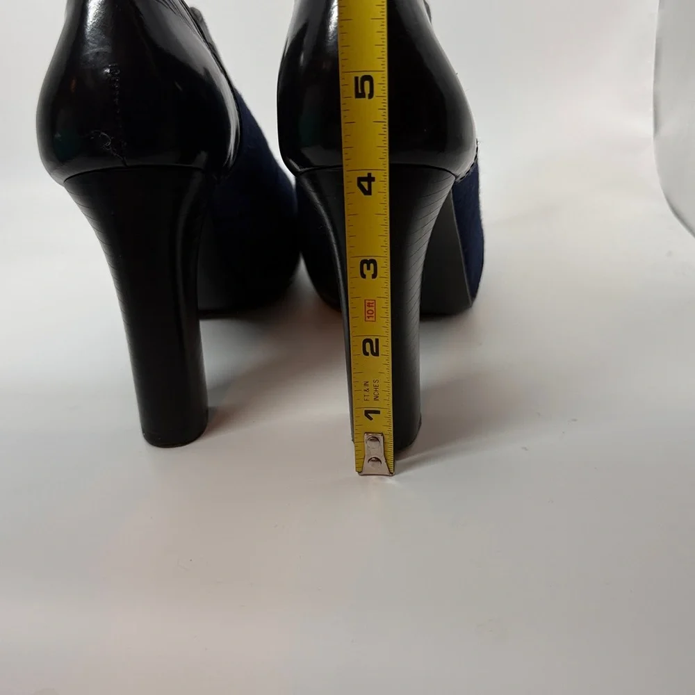 Tory Burch Leighton Women’s Sz 8 Wing Tip Style Ankle Booties Navy & Black Heels